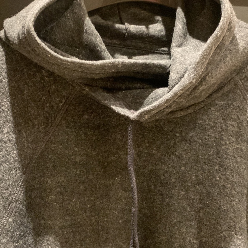 Mens Alo Yoga triumph hoodie size L - Picture 8 of 10